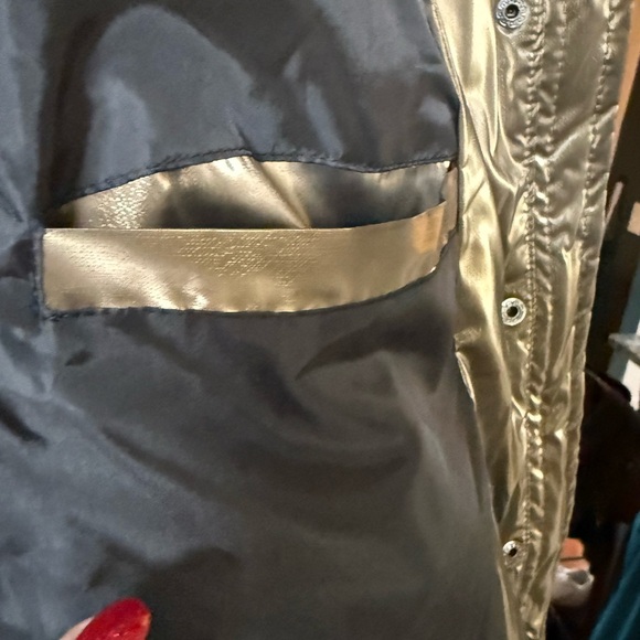 AKIRA NWT Sz L Striking Bronze Metallic Puffer Jacket & Faux Fur Hood (0724) - Picture 13 of 15